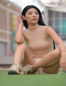 迷人的保姆线观高清
